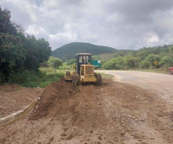 Trabajos de mejoramiento vial en Cabecera Municipal