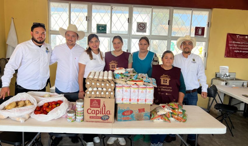 Entrega de apoyos a los comedores comunitarios de diversos ejidos