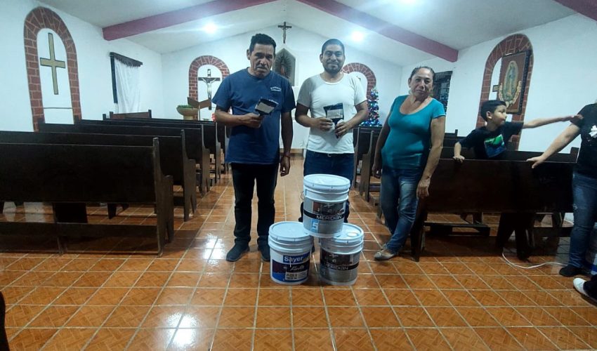 Entrega de Pinturas a las Iglesias del Ejido Virgenes y el Ejido el Palmar
