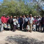 ENTREGA DE DESPENSAS A HABITANTES QUE APOYAN A LA LIMPIEZA DEL CAMINO RURAL TANQUES-EJIDO LAS VIRGENES